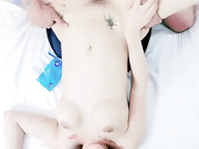 蒙面男不断呻吟抽插粉嫩少女大淫穴高潮