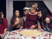 辣妹斯隆·哈珀与警官做爱各式操逼大战诱惑