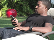 慷慨的继母喜欢分享并教她继女的男朋友如何操年轻的阴部