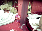 情趣酒店水滴监控TP貌似刚开完趴的胖哥真会玩让女友穿着学生制服骑在上面啪啪