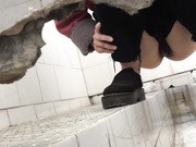 國內某院校公共女廁拍攝到的各式學妹如廁噓噓 貌似顏值得蠻高還未開苞 720P高清完整版