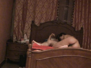 精品推薦 新婚小夫妻晚上大床上瘋狂嗨皮 69騎乘後入嘗試多種姿勢幹得嗷嗷直叫 叫床聲太大了 720P高清原版