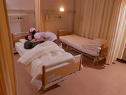 [SONE-580] このおっとり天然ナースは、チ●ポがバグるほど舐めて連射させてじゅぼじゅぼフェラチオやめたくない【破解】 - 4of5