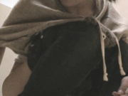 某大型商場公共衛生間全景廁拍各式美女少婦如廁 有個胸部發育不錯的妹子逼逼貌似還未開苞啊 1080P高清