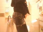 最新流出某商場公共坐廁固定偷拍各式美女少婦如廁噓噓 形態各異騷穴逼毛看得讓人欲火焚身 720P高清原版