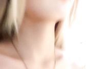 黄毛纹身小太妹全程露脸跟小哥激情啪啪，激情上位让小哥无套爆草，后入干小屁股内射中出，小骚穴特写好骚啊