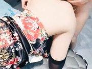 骚母狗让好大哥调教玩弄，全程露脸黑丝情趣装，让大哥吃奶抠逼道具抽插，深喉大鸡巴，多体位爆草蹂躏刺激