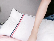 蝴蝶逼风骚少妇一个人在家激情大秀，享受炮击的高速抽插蹂躏，自己揉着骚奶子浪叫不止，表情好骚跳蛋摩擦，高潮不断好刺激