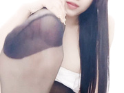 逼毛多性欲望全程露脸颜值高的美女一个人精彩大秀直播，道具抽插骚逼自己抠，淫水多多叫的好骚精彩不要错过