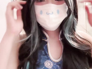 雪糕妹妹-穿着旗袍跳擦边舞诱惑哥哥，哥哥忍不住把我，我以蹲着的方式爬在哥哥的小腹上