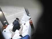 高校附近酒店摄像头偷拍高颜值大学生情侣一块玩游戏玩累了休息做爱高清无水印原版（下）