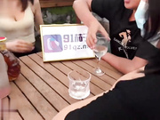 领导潜规则手底下两位女销冠