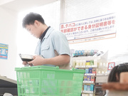 DVAJ-749 ち○ちん舐めるからご飯ちょうだい？ コンビニ深夜バイトで廃棄弁当目当てのちんしゃぶ地雷系女子… 虹村ゆみ - 3of5