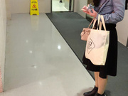 办公楼女厕全景偷拍几位美女职员各种极品肥鲍鱼5