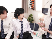 HMN-893 男友達とふざけてたら乳首で感じすぎて…幼馴染のアイツにもメスイキしまくってるところ見られてマジ最悪…！ ビンビン乳頭いぢり×追撃中出し  倉本すみれ - 1of5
