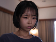 HMN-897 家出少女を拾って、ワンルーム合法共同生活ノーハンド中出しSEXで触らないように抵抗したら、家出少女の痴女化がエスカレート ひなたなつ - 2of5