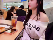 汐梦瑶-最新作《大食堂户外挑战》满座的人潮、超高压场景—众目睽睽下把精液准确撸到鸡蛋,难度系数＝满天星