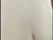 和姐姐出去开房姐姐被我操着还不忘记回她男朋友信息把姐姐调教成我的精盘母狗
