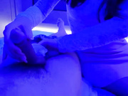 【原创首发认证】去姐姐的足浴店照顾她生意 半个月没操她 包间内撩的她欲火焚身 一线天美穴一碰全是水