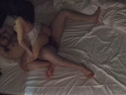 大学城 男人早上一醒 想的就是要打个晨炮 不过要先把女人舔到要爽不爽的时候 再操才是最佳状态 2