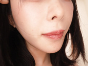 LULU-455 ベロキス濃厚接吻フルコースでヨダレまみれの濡れ長舌をねじ込みながら息子の友達ち○ぽからヤング精子をドバドバ搾り取る色白巨乳ママ 辻井ほのか - 2of5