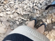 对白淫荡大冷天学院御姐女友荒废村庄野战大屁股冻得都是鸡皮旮瘩