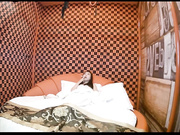 酒店偷拍身材性感苗条的极品大学美女约情人酒店偷情时提前到房间闲得无聊玩弄情趣道具后被狠狠爆操!