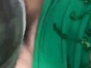 牛仔短裤美女自拍跳艳舞香蕉自慰视频后约小情人到公园林荫小道啪啪说：好多水,哥哥我要,你的好大,干死我啊！