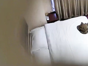 小旅馆偷拍下午没课来开房的大学生情侣天气冷要开暖气才行