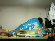 网传高校宿舍门事件同学带女友回宿舍嫖宿被室友围观调侃完事后解下避孕套给同学被骂恶心