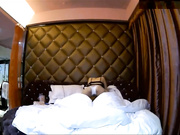 刚大学毕业的性感翘臀美女秘书和老板外地出差办完公事酒店床上办私事,干完一次没休息又拉过来肏,性感漂亮!