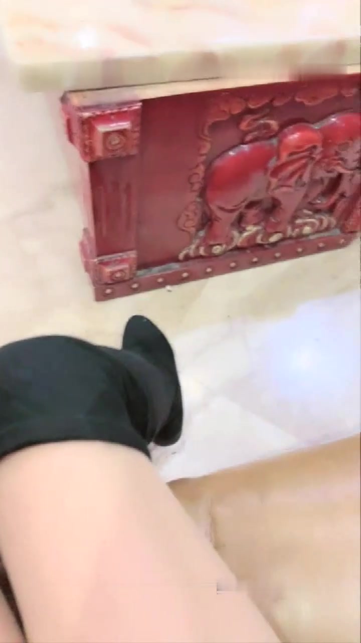 颜值不错御姐美女叶子户外勾搭男人激情啪啪 身材很棒 口交啪啪 十分诱人