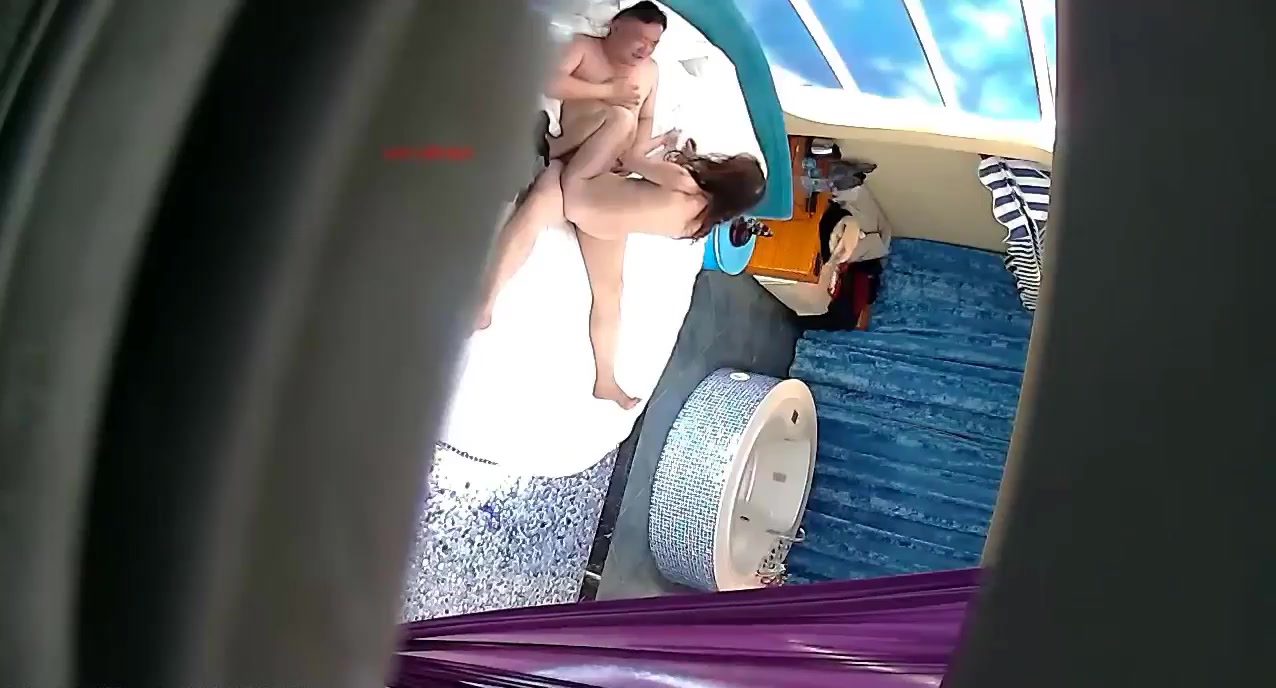 企业老总腐败大叔精品套房约会打扮高贵出轨气质少妇饥渴难耐先内射一炮休息一会用道具互慰又搞一炮