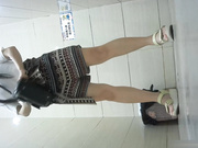 最新流出商場女廁全景TP花衣美女真性感气质好逼逼干净