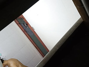 偷窥邻居学生妹洗白白