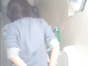 小全景偷拍公厕来了个小女神 屁股白又大站起来擦B 麻花辫扎的是真有味道