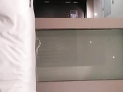 喜欢抱起来操逼得屌哥约到位极品性感漂亮气质美女啪啪,爆插一次后不舍得让美女走还想干,又私下加点钱继续操.国语!