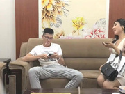 鸭哥硬邦邦探花约了个性感少妇啪啪，穿上连体网袜沙发上操骑乘后入猛操_ev