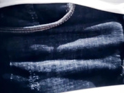 【AI高清2K修复】七天精品探花深夜场黑衣牛仔裤妹子，舔奶摸逼沙发上侧入抽插猛操呻吟