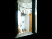 出租屋窗戶手機拍攝兩漂亮美女更衣準備外出 堅挺美乳看得讓人欲火焚身 1080P高清