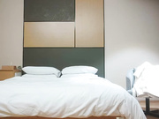 性感美女屁股磨蹭有点骚舔逼怼着骚穴大力猛操