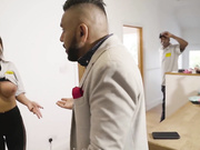 令人惊叹的金发美女