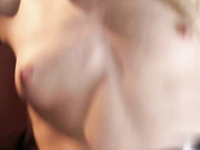 青少年上位骑乘玩弄大屌阴茎深喉刺激打桩